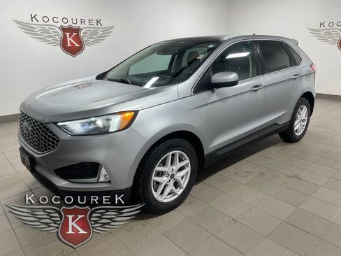 Used 2023 Ford Edge SEL w/ Convenience Package image 3