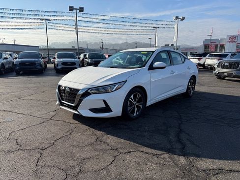 Used 2023 Nissan Sentra SV image 3