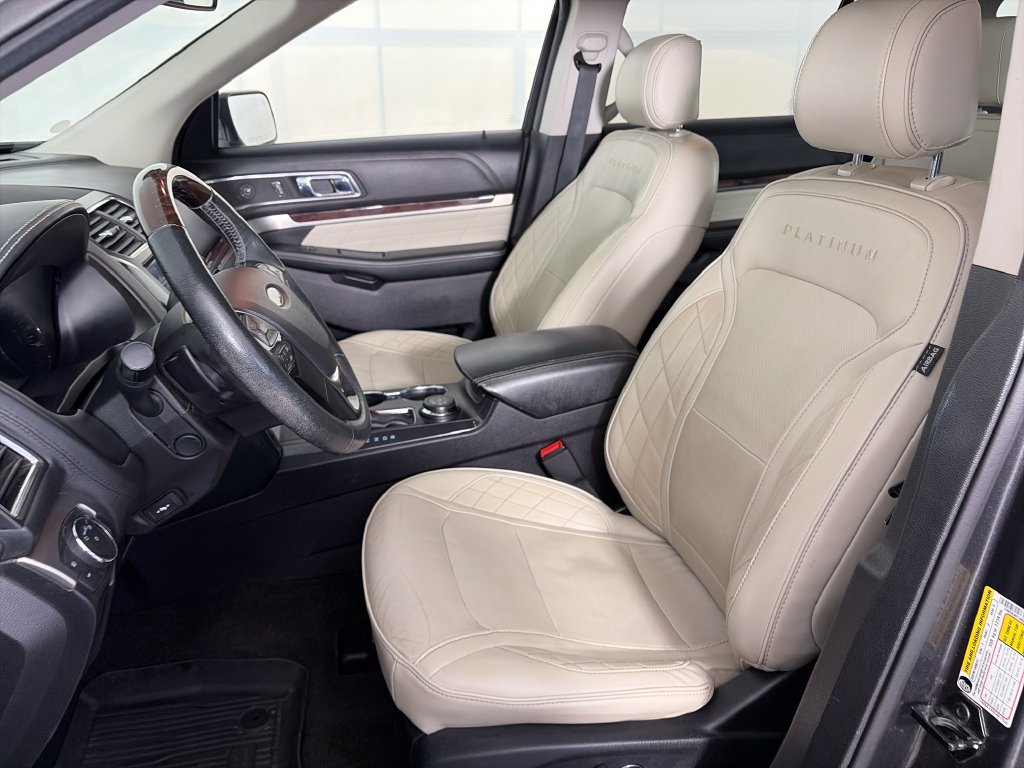 Used 2017 Ford Explorer Platinum AWD/4WD image 11