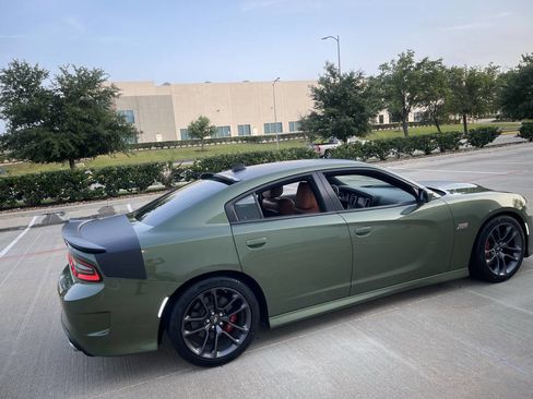 Used 2022 Dodge Charger Scat Pack w/ Plus Group RWD image 10