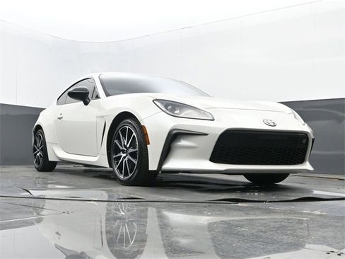 Used 2024 Toyota GR86 image 22