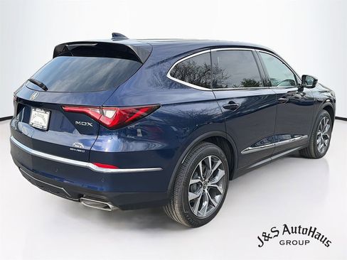 Used 2023 Acura MDX SH-AWD w/ Technology Package image 7