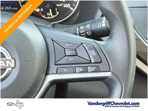 Used 2025 Nissan Altima 2.5 SV FWD image 14