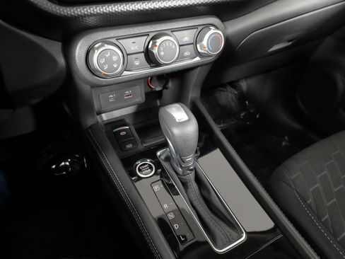 Used 2023 Nissan Kicks SV FWD image 41