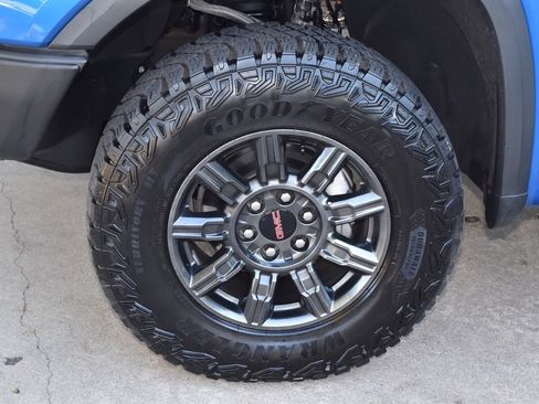 Used 2024 GMC Sierra 1500 AT4X image 42