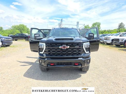 Used 2026 Chevrolet Silverado 2500 ZR2 AWD/4WD image 41