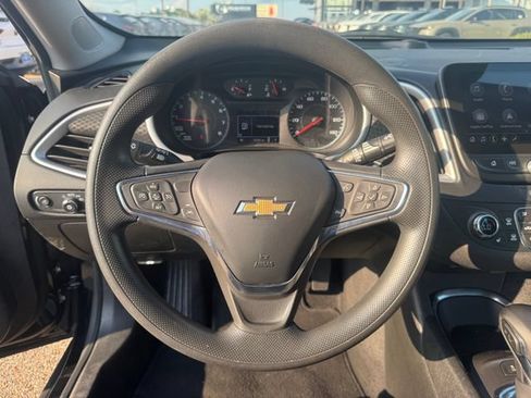 Used 2024 Chevrolet Malibu LT FWD image 12