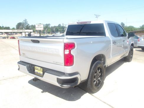 Used 2020 Chevrolet Silverado 1500 Custom w/ Custom Value Package RWD image 11