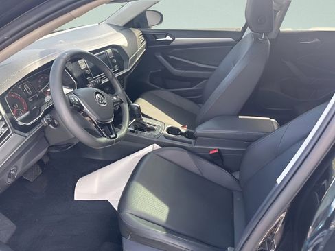 Used 2020 Volkswagen Jetta SE w/ SE Cold Weather Package FWD image 19