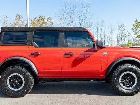 Used 2023 Ford Bronco Big Bend w/ Sasquatch Package image 5