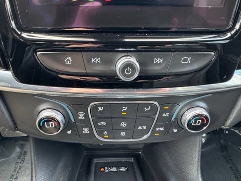 Certified 2023 Chevrolet Traverse LT AWD/4WD image 20