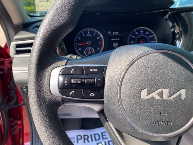 Used 2022 Kia K5 LXS image 12