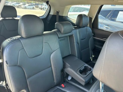 Used 2023 Kia Telluride LX FWD image 46