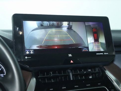 Used 2021 Toyota Venza Limited w/ Advanced Technology Package image 33