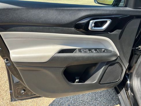 Used 2022 Jeep Compass Limited image 20