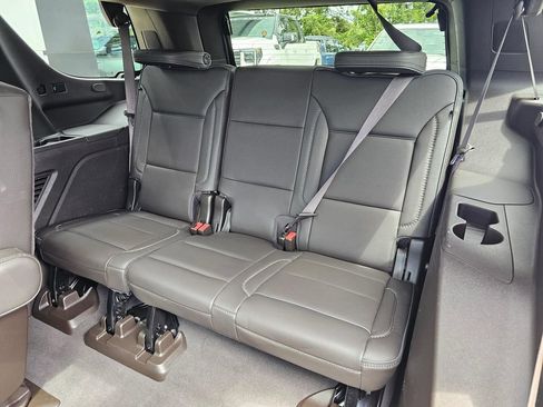 Used 2023 GMC Yukon Denali AWD/4WD image 18