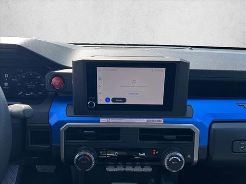 Used 2025 Toyota Tacoma TRD Off-Road image 13