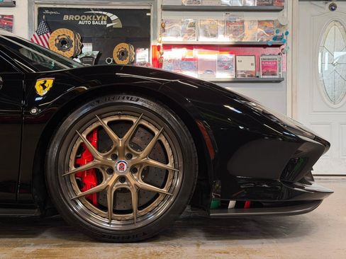 Used 2020 Ferrari F8 Tributo RWD image 13