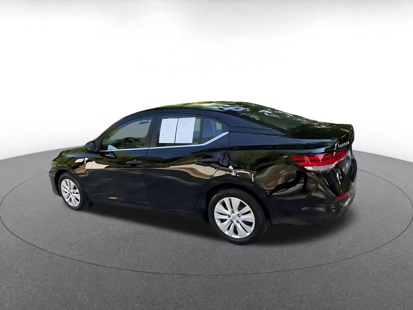 Used 2025 Nissan Sentra S FWD image 9