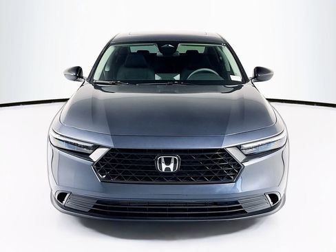 Certified 2025 Honda Accord SE image 2