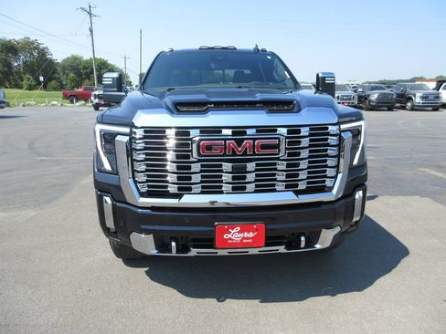 Certified 2025 GMC Sierra 2500 Denali w/ Denali Reserve Package AWD/4WD image 14