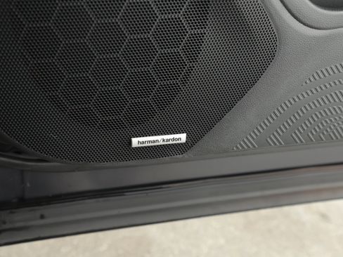 Used 2025 Subaru Forester Touring image 19