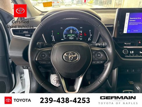 Used 2023 Toyota Corolla Cross XLE w/ Convenience Package FWD image 15