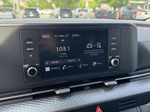 Used 2024 Kia Carnival LX FWD image 30