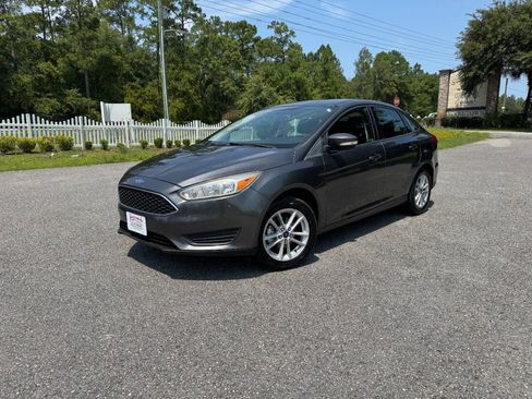 Used 2017 Ford Focus SE FWD image 29