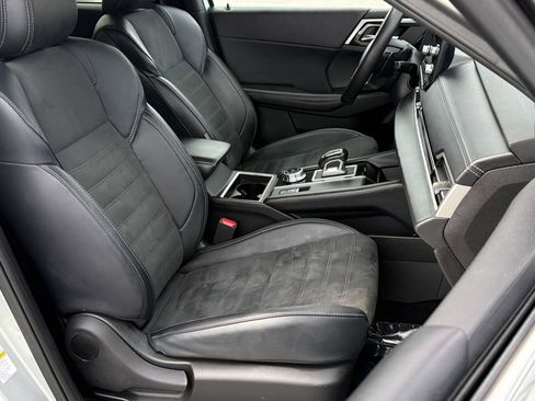 Used 2024 Mitsubishi Outlander SE image 11