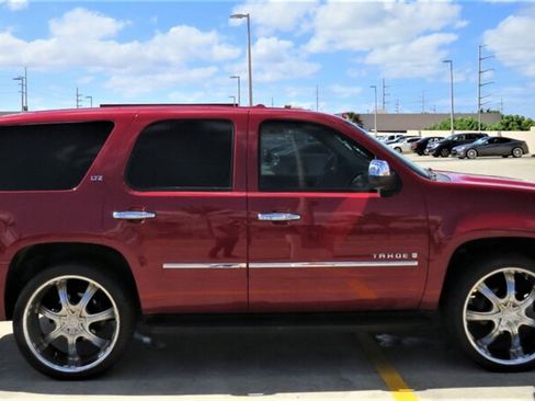 Used 2009 Chevrolet Tahoe LTZ RWD image 5