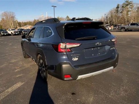 Used 2023 Subaru Outback Limited image 7
