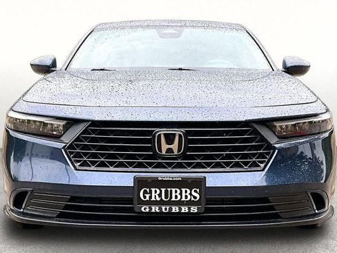 Used 2023 Honda Accord EX image 4