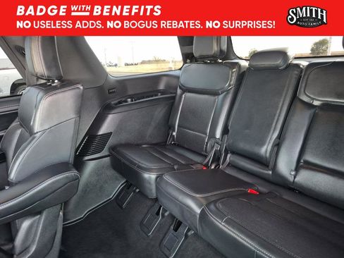 Used 2025 Ford Expedition Platinum w/ Stealth Performance Package AWD/4WD image 24