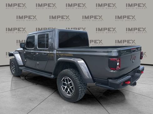 Used 2024 Jeep Gladiator Rubicon AWD/4WD image 3