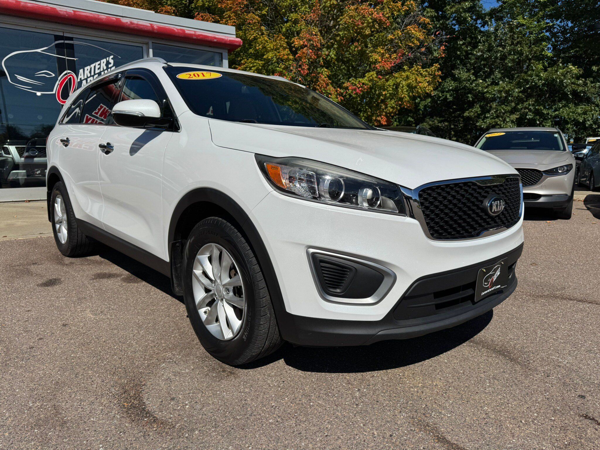 Used 2017 Kia Sorento FWD image 3