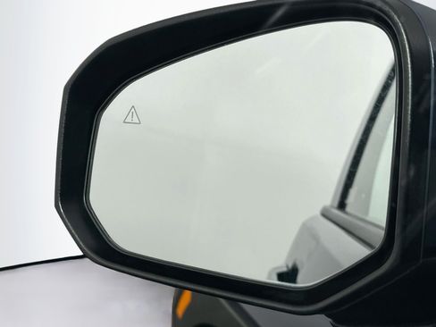 Used 2025 Hyundai Santa Fe SEL FWD image 16