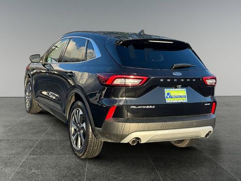 Used 2024 Ford Escape Platinum image 5