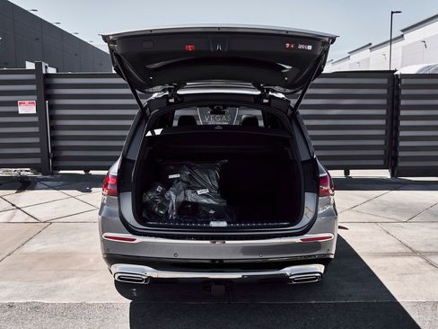 Used 2026 Mercedes-Benz Maybach GLS 600 4MATIC image 17