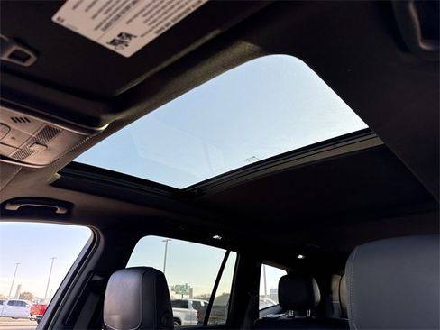 Used 2024 Cadillac XT6 Premium Luxury image 26