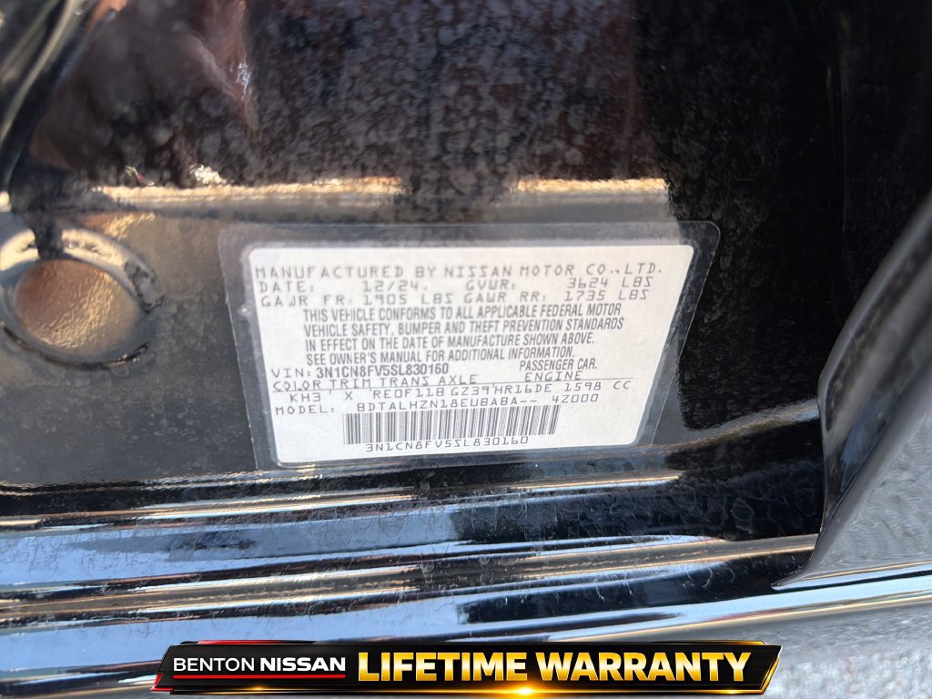 Used 2025 Nissan Versa SR w/ Trunk Package FWD image 16