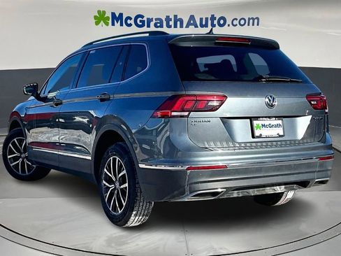 Used 2020 Volkswagen Tiguan SE w/ Panoramic Sunroof Package image 4