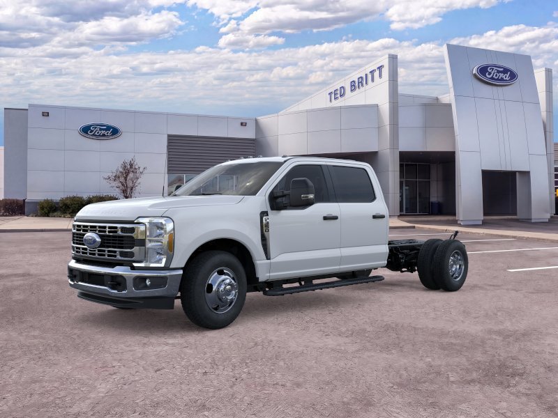 New 2025 Ford F350 XL w/ XL Chrome Package RWD image 2