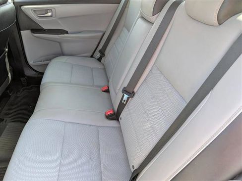 Used 2016 Toyota Camry SE image 25