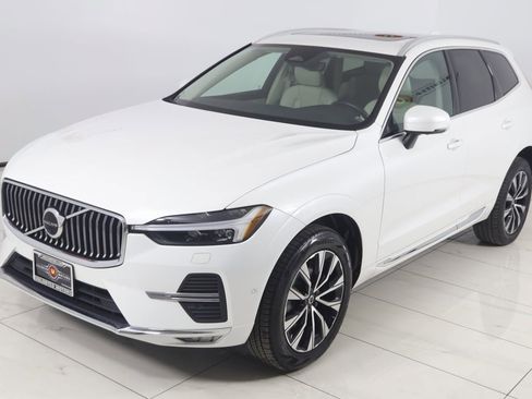 Used 2023 Volvo XC60 B5 Plus w/ Climate Package image 22