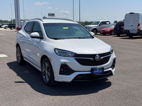 Used 2021 Buick Encore GX Preferred w/ Sport Touring Package FWD image 3