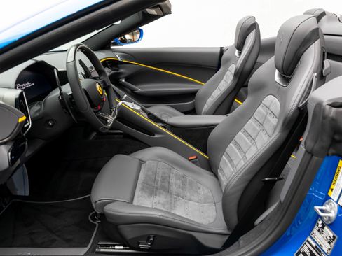 Certified 2025 Ferrari Roma Spider image 5