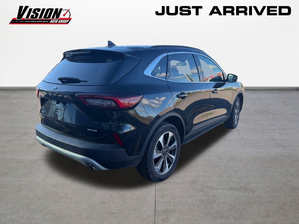 Used 2025 Ford Escape Platinum AWD/4WD image 5