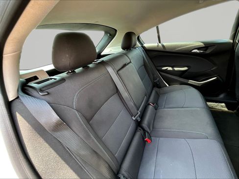 Used 2018 Chevrolet Cruze LT w/ Convenience Package FWD image 25