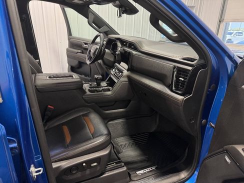 Used 2022 GMC Sierra 1500 AT4 w/ AT4 Preferred Package AWD/4WD image 16